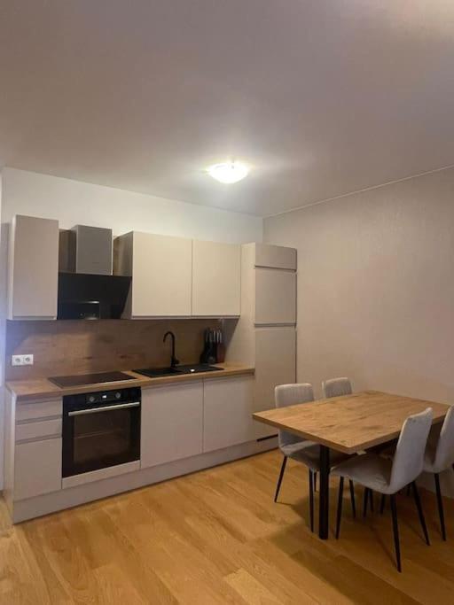 New Central Apartments Westbahnhof Viyana Dış mekan fotoğraf