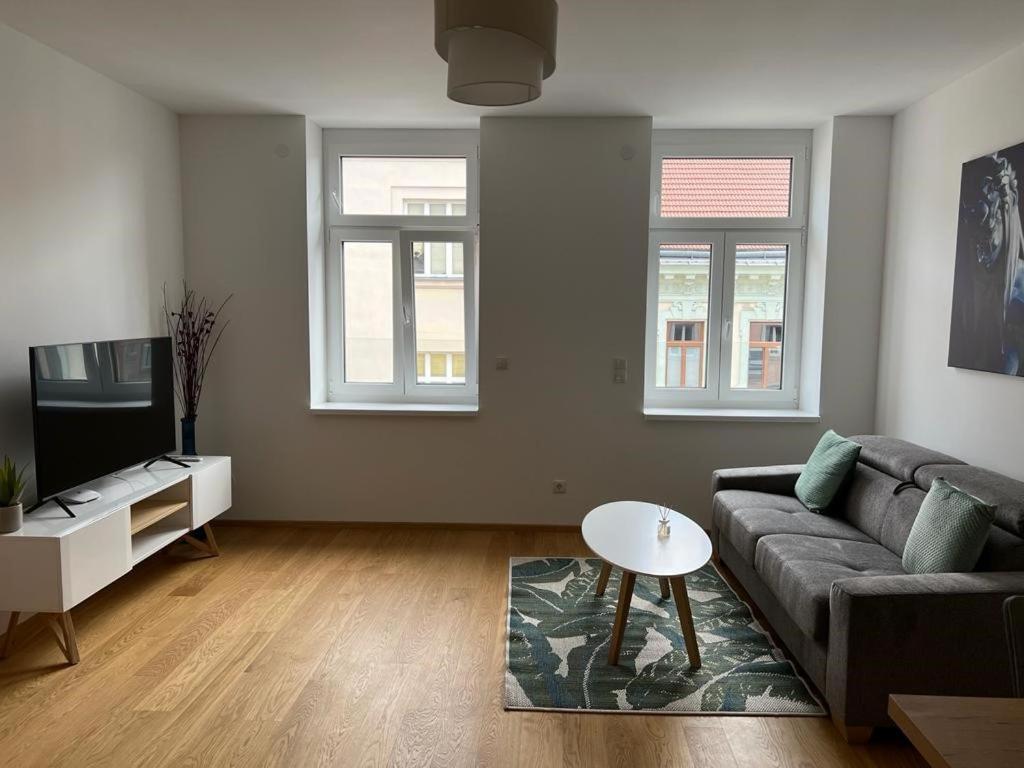 New Central Apartments Westbahnhof Viyana Dış mekan fotoğraf